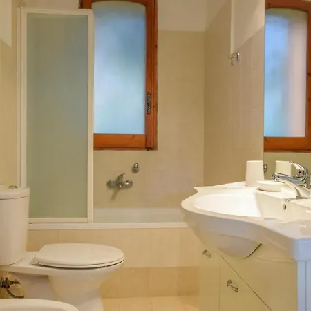 Beautiful Home In Sangineto Lido With Wifi And 4 Bedrooms