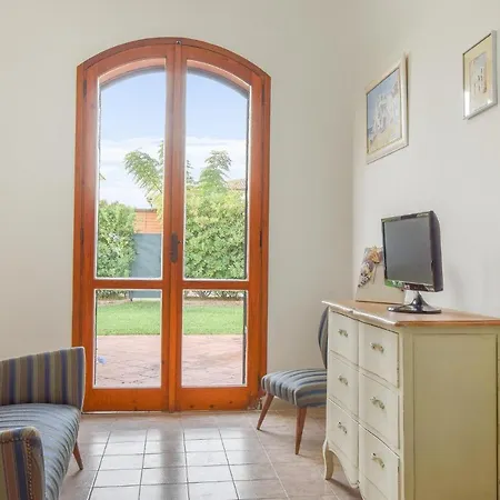 Beautiful Home In Sangineto Lido With Wifi And 4 Bedrooms *
