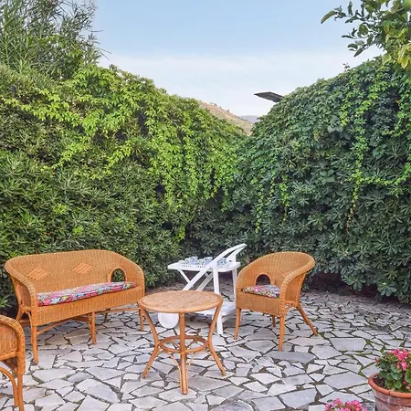 Beautiful Home In Sangineto Lido With Wifi And 4 Bedrooms Vakantiehuis