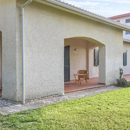 Beautiful Home In Sangineto Lido With Wifi And 4 Bedrooms Marina di Belvedere